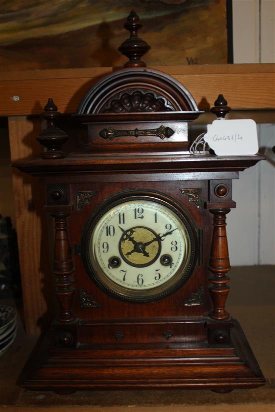 Mantle clock